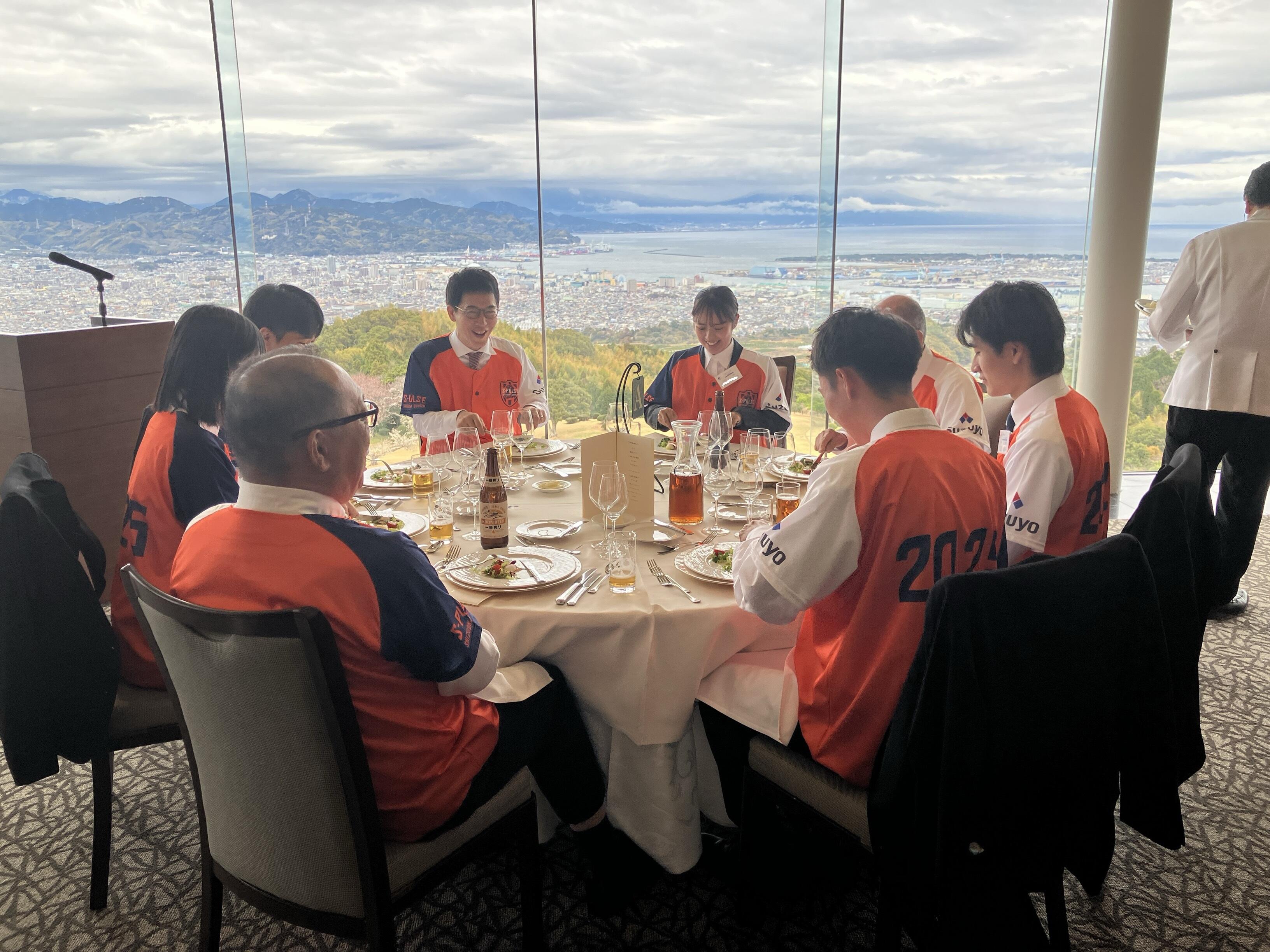 株式会社Star Max.入社式2025_懇親会.jpg