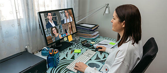 働き方改革　法務部テレワーク実施